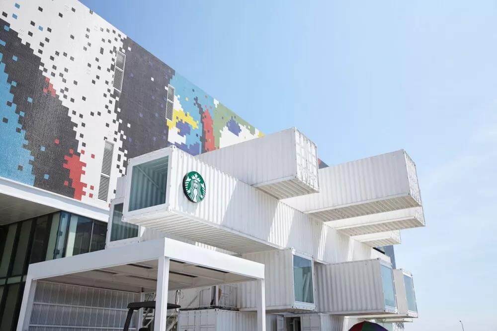 咖啡厅由隈研吾设计，星巴克在台湾的首家集装箱门店！