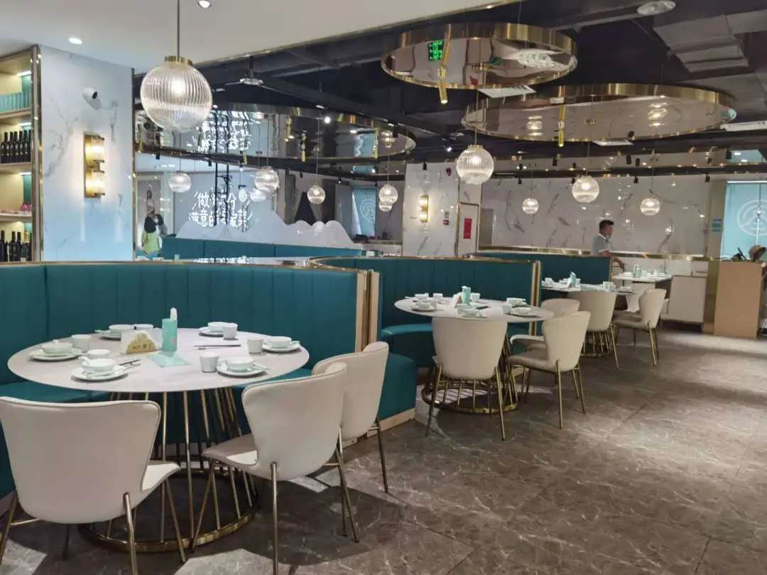 咖啡厅传统与创新融合，重塑深圳餐饮空间设计生命力